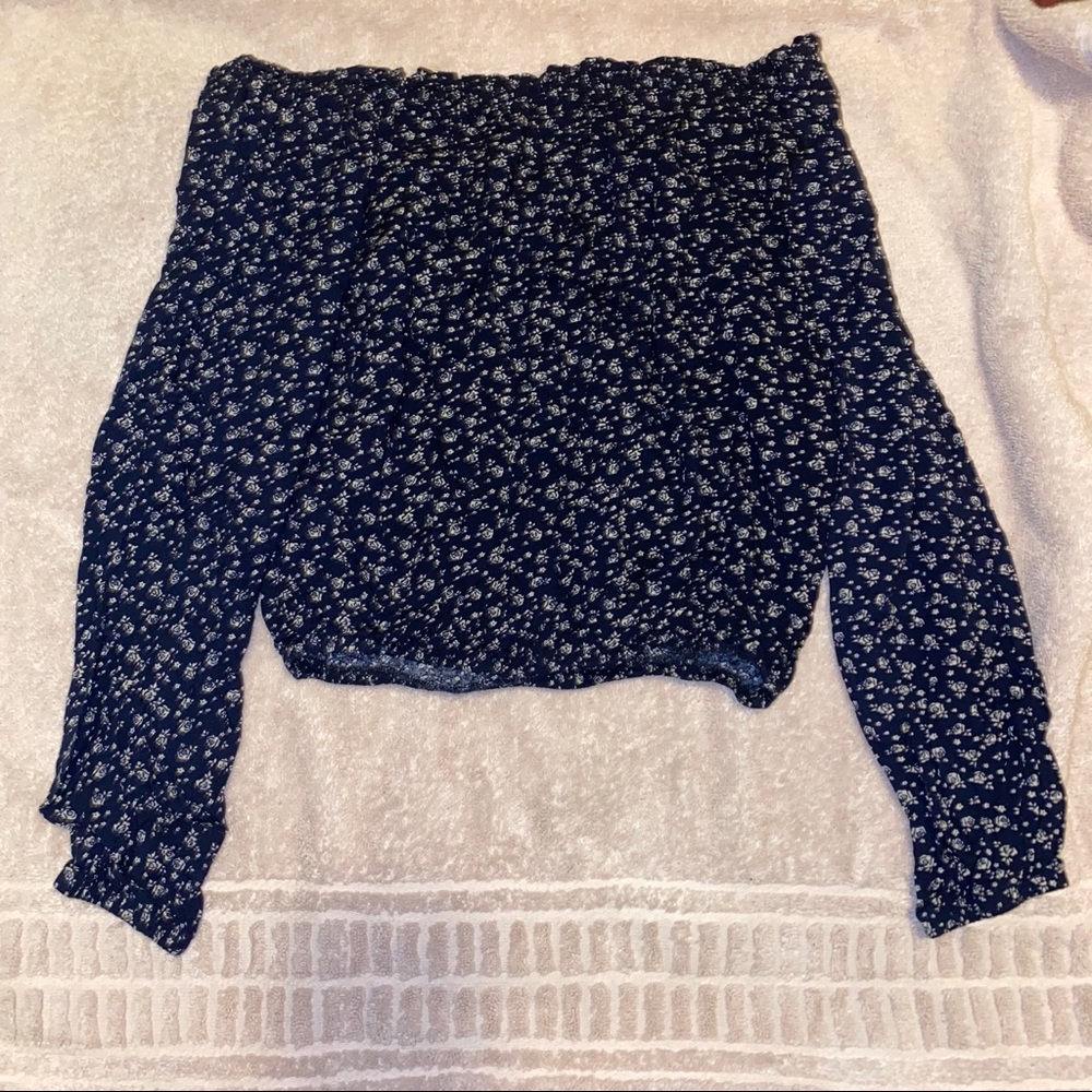 Brandy Melville Cropped Long Sleeve